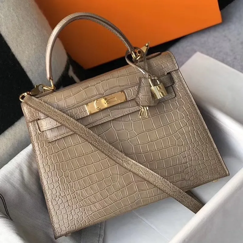 Kelly taška 28cm v taupe embosované krokodýlí kůži GHW