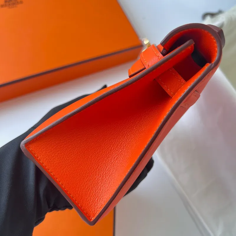 Kelly Pochette Ručně Vyrobená Taška V Rouge Piment Swift Telecí Kůže