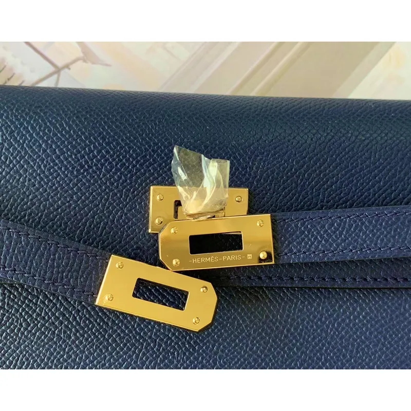 Kelly Classique To Go Peněženka v tmavě modré Epsom telecí kůži