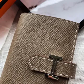 Hermes Bearn Mini Peněženka v taupe Epsom kůži
