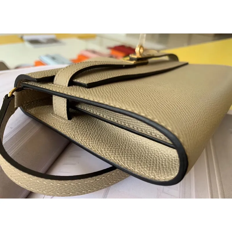 Kelly Classique To Go Peněženka v Tourterelle Epsom telecí kůže