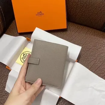 Hermes Bearn Kompaktní Peněženka v Šedém Asfaltu Epsom Kůži