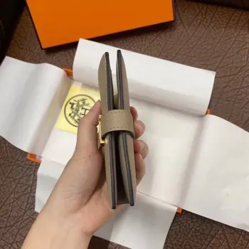 Hermes Bearn Kompaktní Peněženka v Trench Epsom Kůži