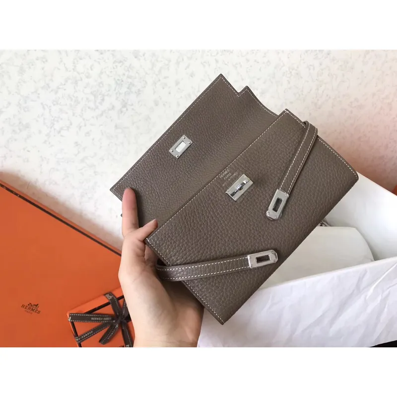 Kelly Classic Dlouhá Peněženka v Kůže Clemence Etoupe