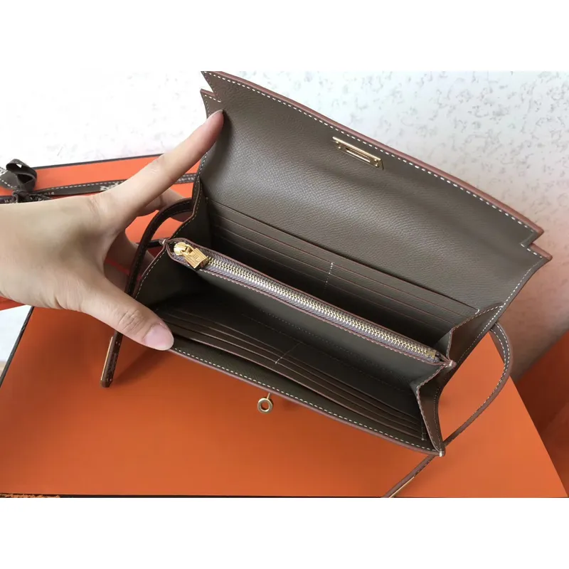 Kelly Classic Dlouhá Peněženka v Taupe Epsom Kůži