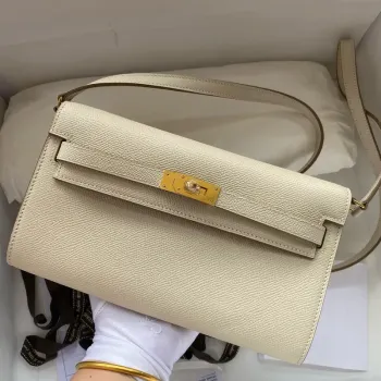 Kelly Classique To Go peněženka v Craie Epsom telecí kůži