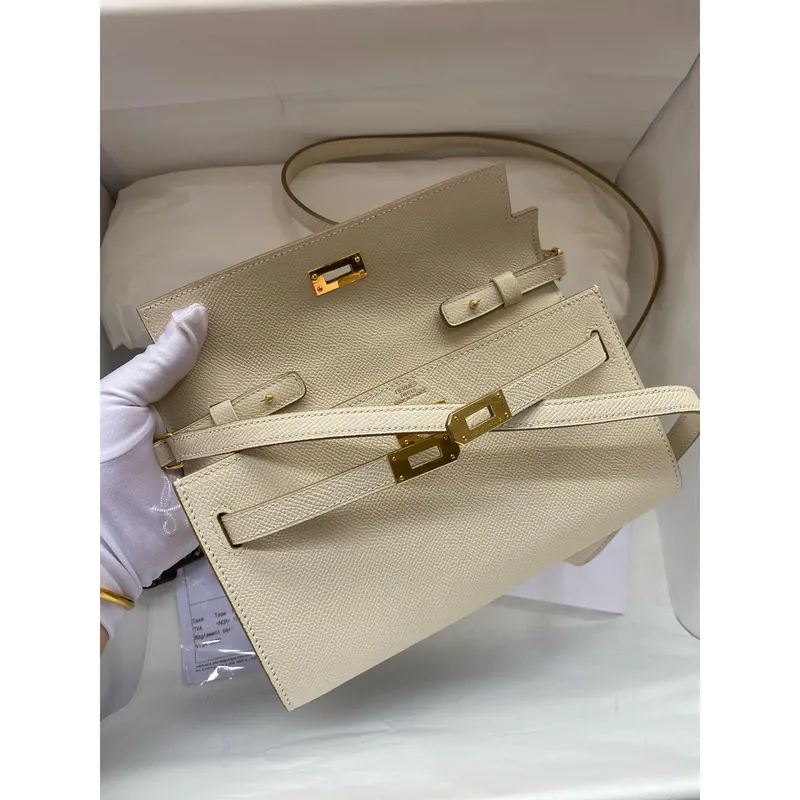 Kelly Classique To Go peněženka v Craie Epsom telecí kůži