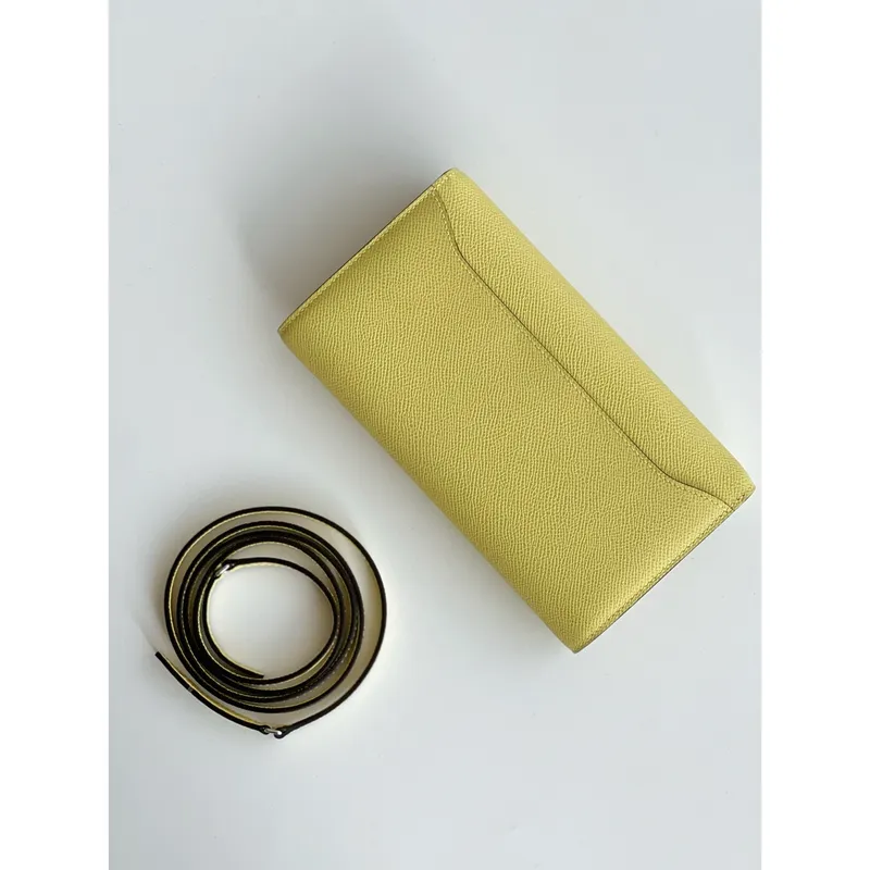 Hermes Constance To Go peněženka v Jaune Poussin Epsom telecí kůži