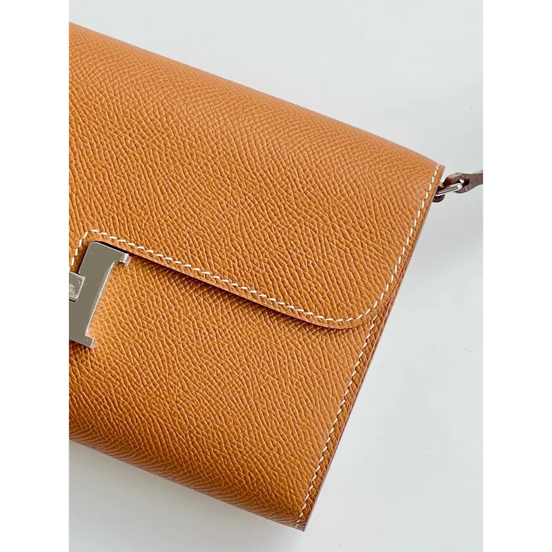 Hermes Constance To Go peněženka v zlaté Epsom telecí kůži