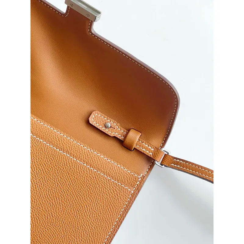 Hermes Constance To Go peněženka v zlaté Epsom telecí kůži