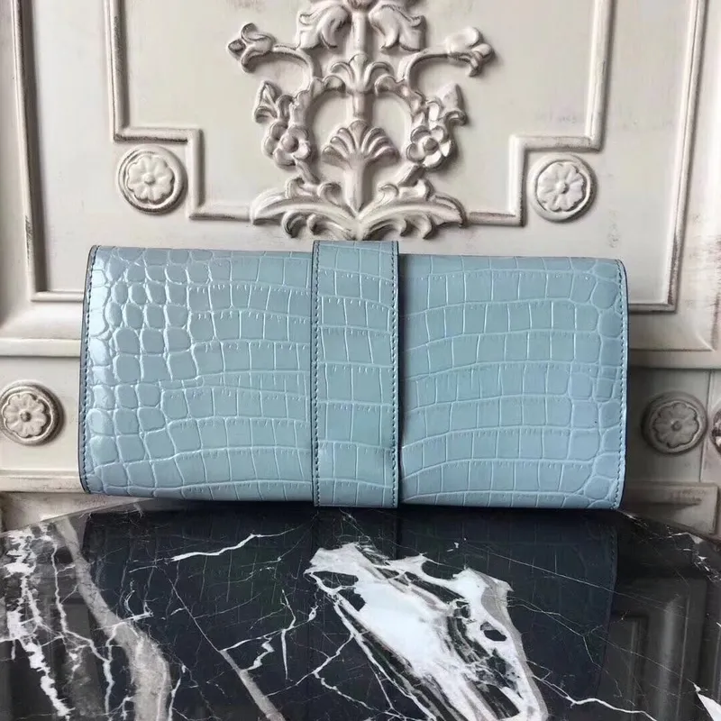 Kabelka Hermes Medor v kůži krokodýla v barvě Ciel