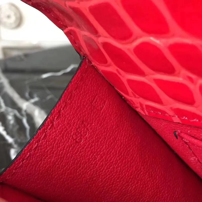 Kabelka Hermes Medor v třešňové krokodýlí kůži